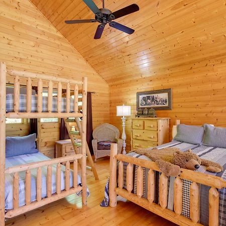 Secluded And Wooded Wears Valley Cabin With Fire Pit! Sevierville Exteriör bild