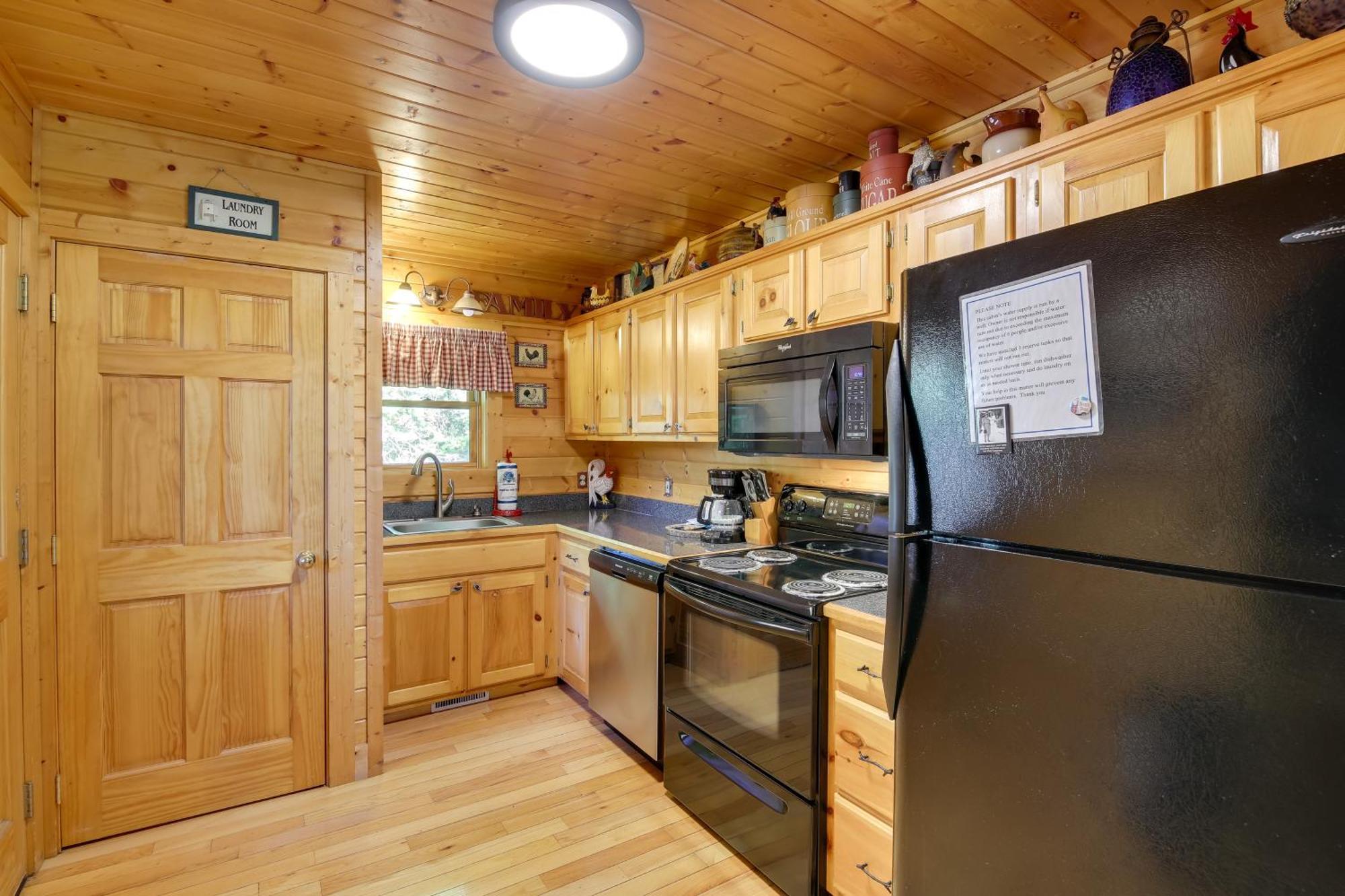 Secluded And Wooded Wears Valley Cabin With Fire Pit! Sevierville Exteriör bild
