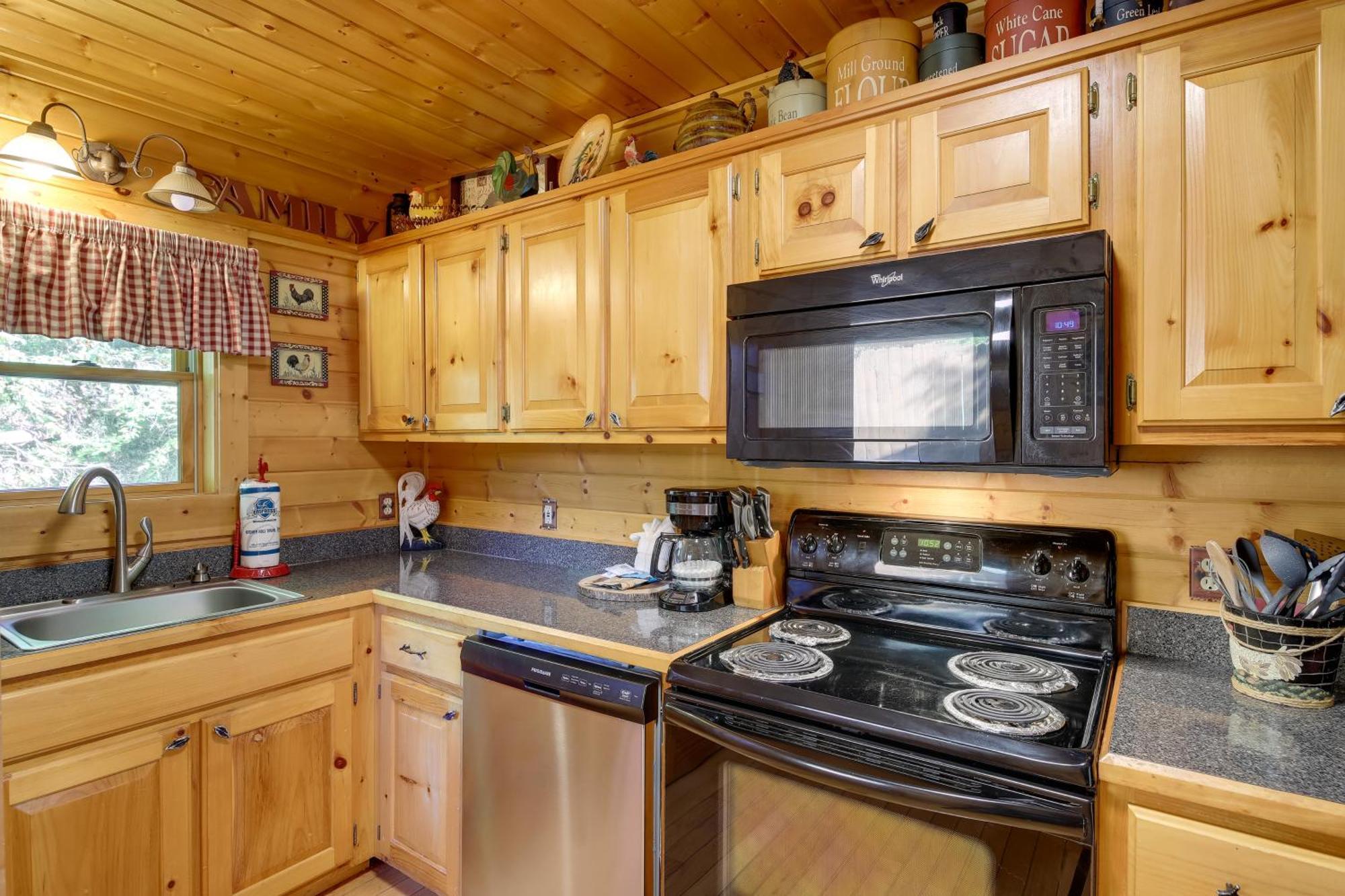Secluded And Wooded Wears Valley Cabin With Fire Pit! Sevierville Exteriör bild