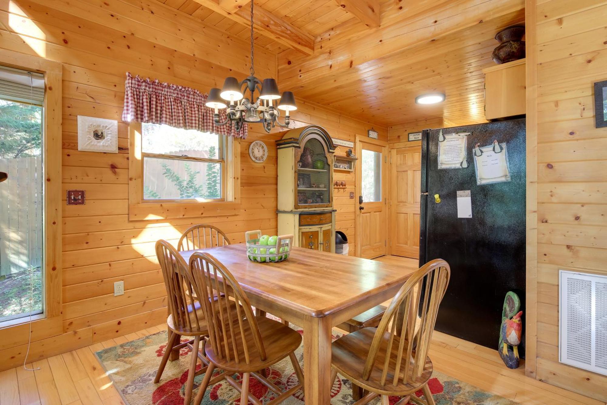 Secluded And Wooded Wears Valley Cabin With Fire Pit! Sevierville Exteriör bild